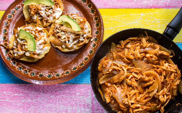 Tinga de pollo a la Avigrupo